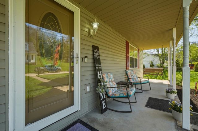 42 Regal Oaks, Barboursville, WV 25504