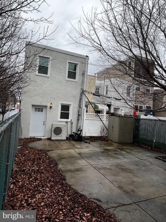2637 TULIP ST, PHILADELPHIA, PA 19125 — photo 4