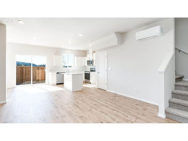 3671 Sw 36th St, Gresham, OR 97080