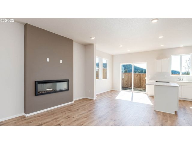 3671 Sw 36th St, Gresham, OR 97080