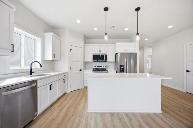 6267 87 Avenue S, Horace, ND 58047