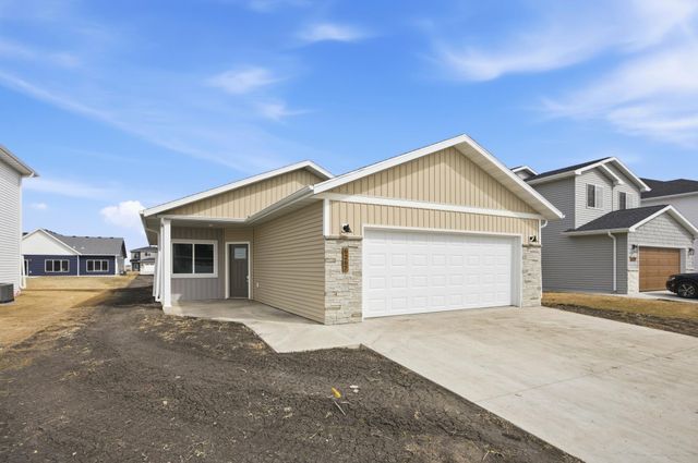 6267 87 Avenue S, Horace, ND 58047