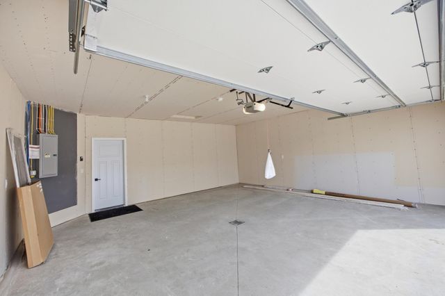 6267 87 Avenue S, Horace, ND 58047