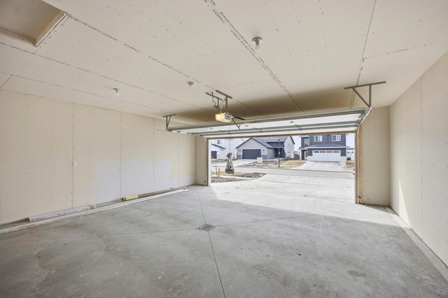 6267 87 Avenue S, Horace, ND 58047