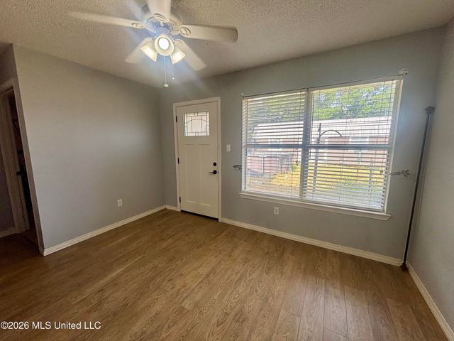 7517 Oak Cove Drive, Biloxi, MS 39532