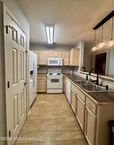 7517 Oak Cove Drive, Biloxi, MS 39532