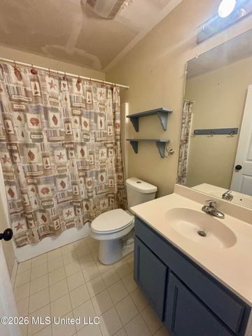 7517 Oak Cove Drive, Biloxi, MS 39532
