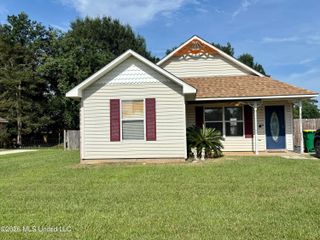 7517 Oak Cove Drive, Biloxi, MS 39532