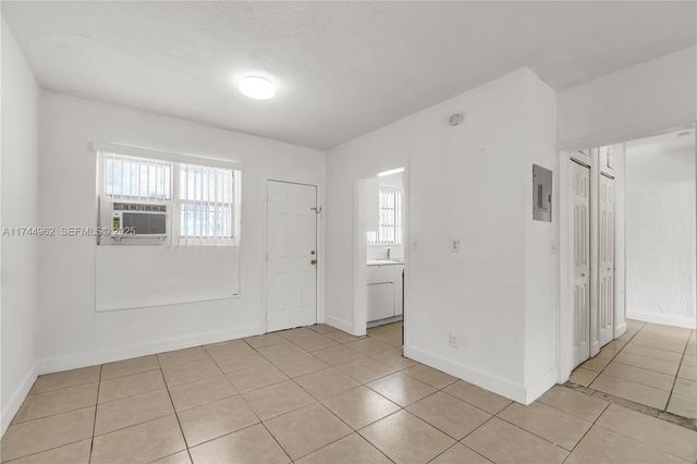 7525 NE Miami Court, Miami, FL 33138