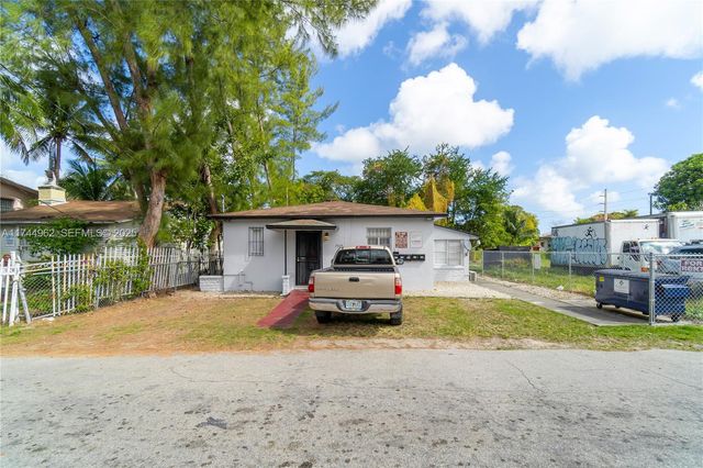 7525 NE Miami Court, Miami, FL 33138