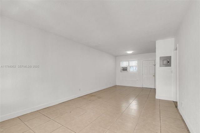 7525 NE Miami Court, Miami, FL 33138