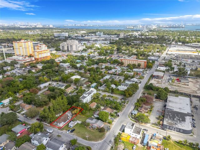 7525 NE Miami Court, Miami, FL 33138