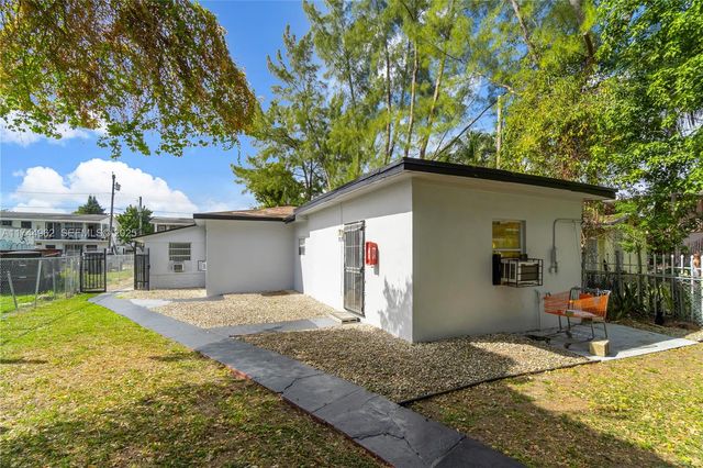 7525 NE Miami Court, Miami, FL 33138