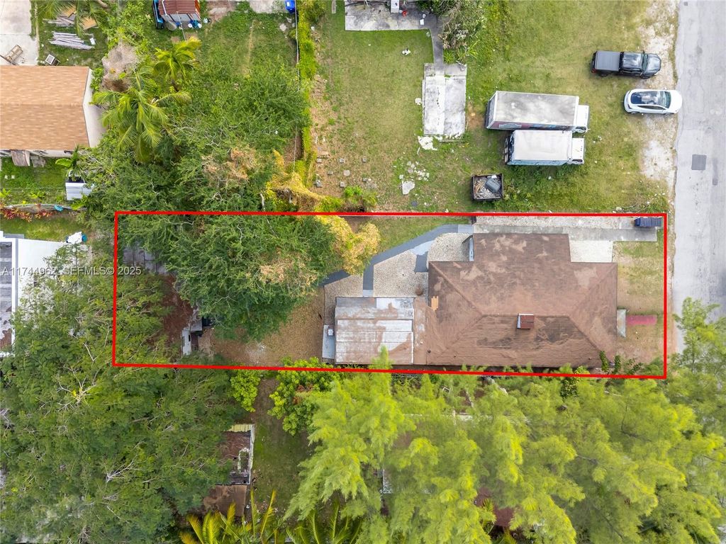 7525 NE Miami Court, Miami, FL 33138