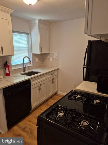 3921 BRANDYWINE ST, Philadelphia, PA 19104