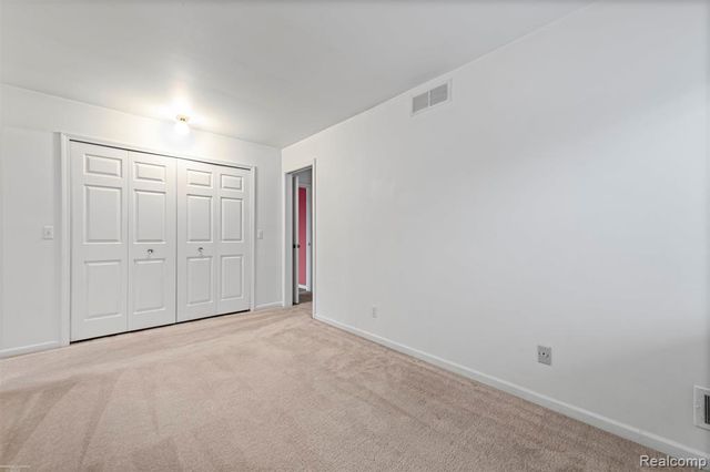 1049 Country Club Drive, Macomb, MI 48082