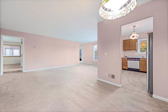 1049 Country Club Drive, Macomb, MI 48082