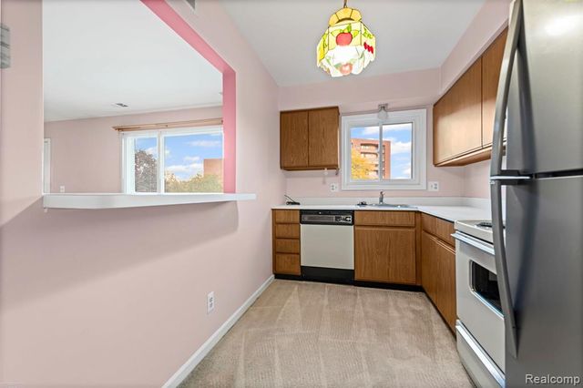 1049 Country Club Drive, Macomb, MI 48082