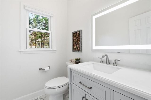 2943 Canton Chase Drive, Marietta, GA 30062