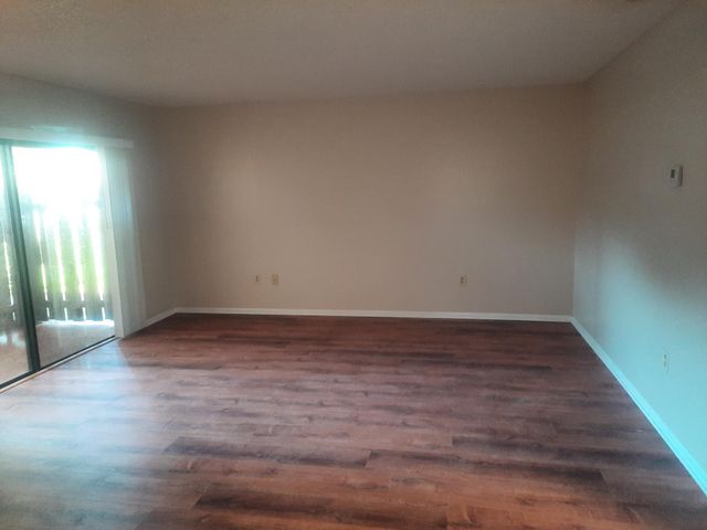 2050 Oleander Boulevard 10-103, Fort Pierce, FL 34950