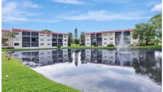 2050 Oleander Boulevard 10-103, Fort Pierce, FL 34950