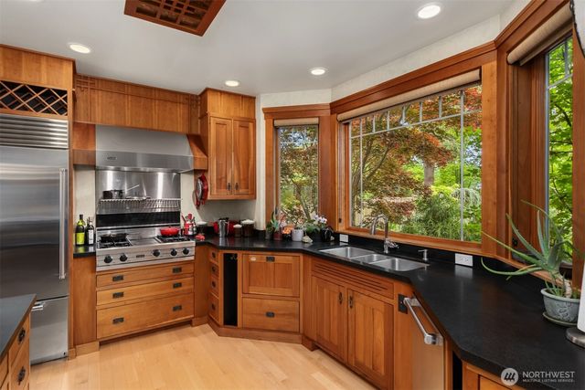 15390 Broom Street NE, Bainbridge Island, WA 98110