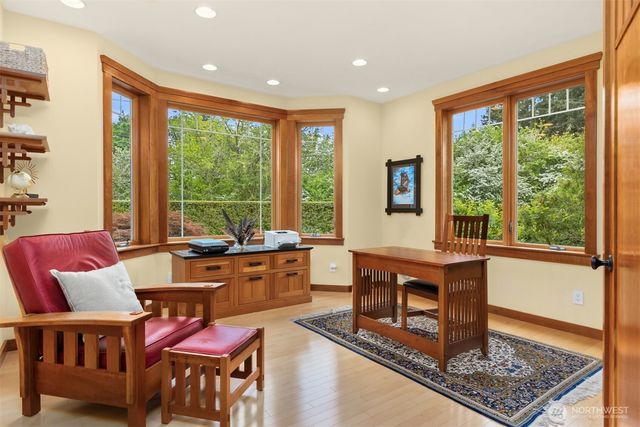 15390 Broom Street NE, Bainbridge Island, WA 98110