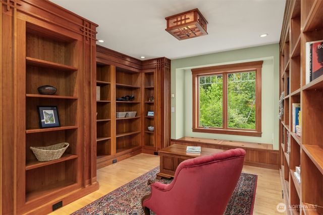 15390 Broom Street NE, Bainbridge Island, WA 98110
