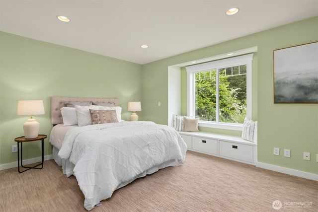 15390 Broom Street NE, Bainbridge Island, WA 98110