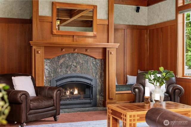 15390 Broom Street NE, Bainbridge Island, WA 98110
