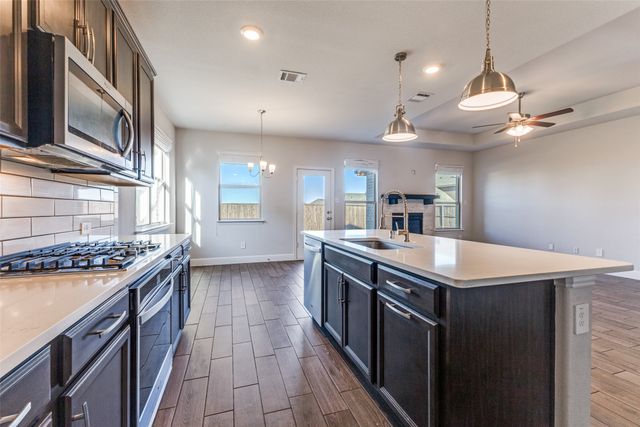 411 Parkford Drive, Fate, TX 75087