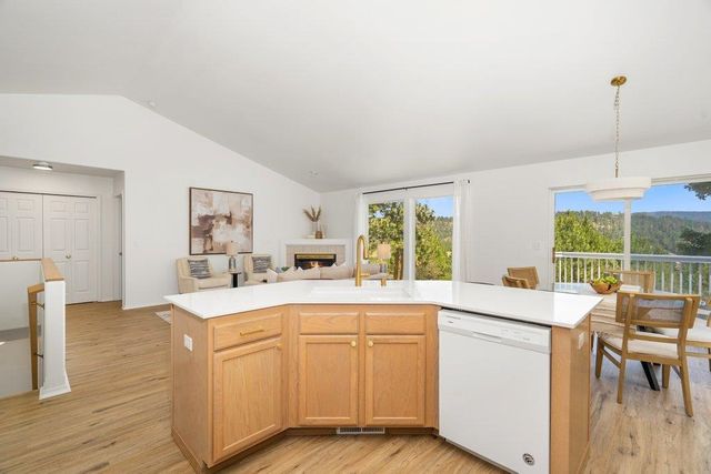 6703 S Meadow St, Spokane, WA 99224