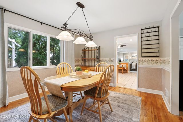 12 Woodridge Avenue, Toms River, NJ 08755