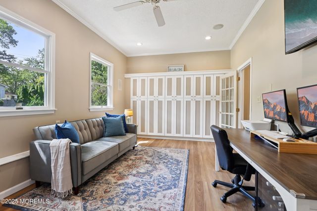 12 Woodridge Avenue, Toms River, NJ 08755