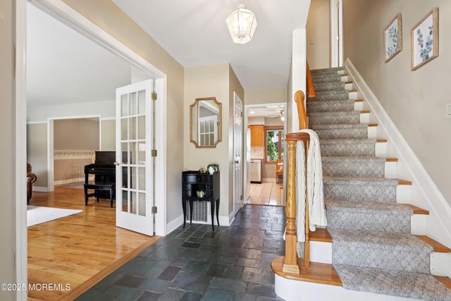 12 Woodridge Avenue, Toms River, NJ 08755