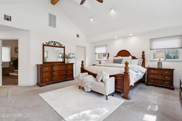 12 Woodridge Avenue, Toms River, NJ 08755