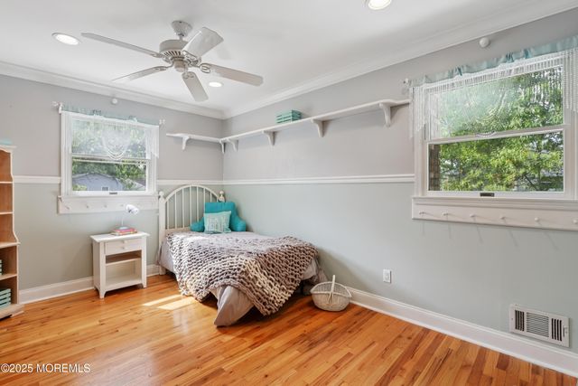 12 Woodridge Avenue, Toms River, NJ 08755