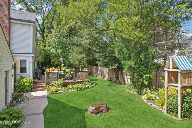 12 Woodridge Avenue, Toms River, NJ 08755