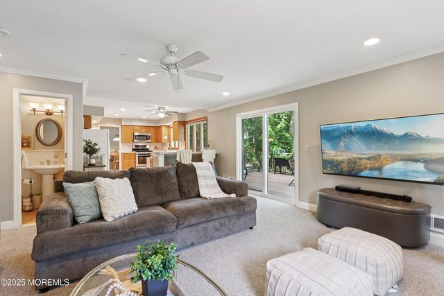 12 Woodridge Avenue, Toms River, NJ 08755