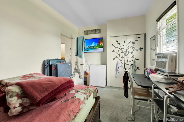 3875 Sobieski Street, Hamtramck, MI 48212