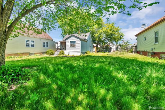 3875 Sobieski Street, Hamtramck, MI 48212