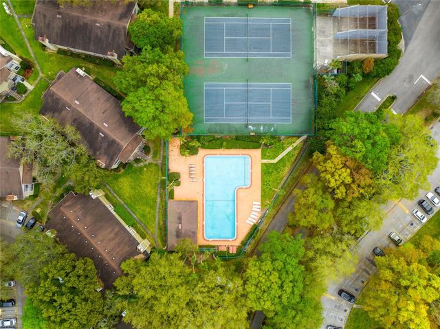 14323 HANGING MOSS CIRCLE 102, Tampa, FL 33613