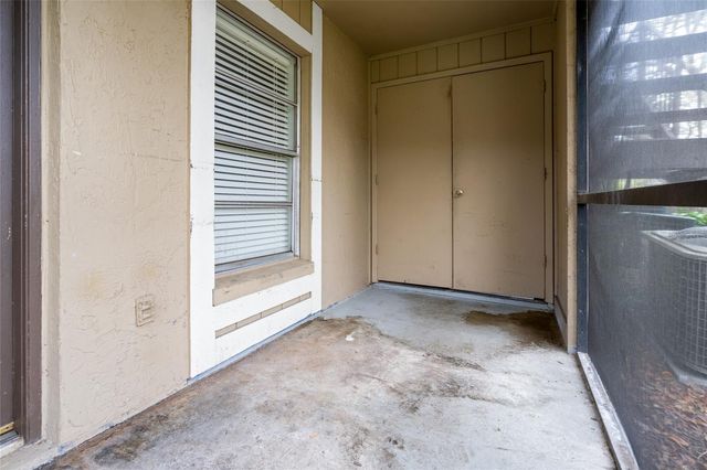 14323 HANGING MOSS CIRCLE 102, Tampa, FL 33613