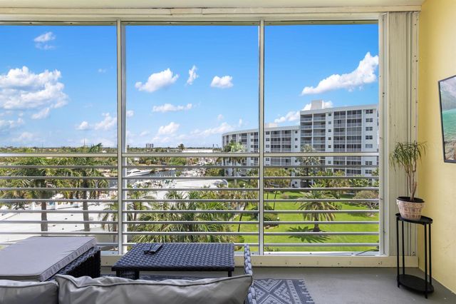 2731 NE 14th Street Causeway NE Apt 612, Pompano Beach, FL 33062