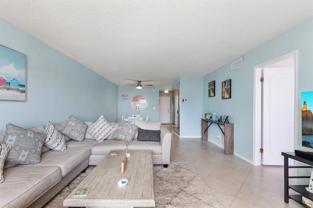 2731 NE 14th Street Causeway NE Apt 612, Pompano Beach, FL 33062
