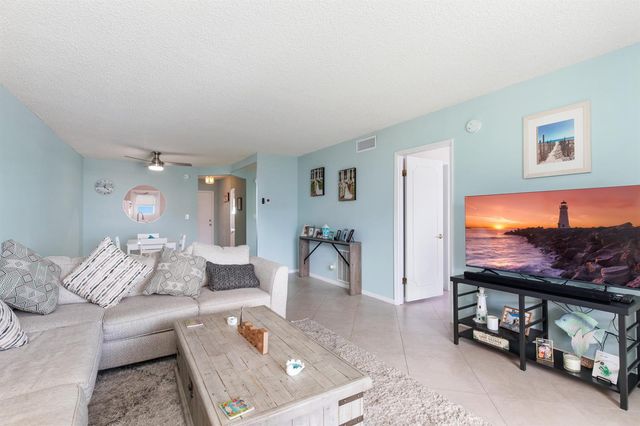 2731 NE 14th Street Causeway NE Apt 612, Pompano Beach, FL 33062