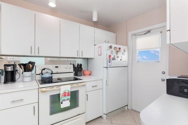 2731 NE 14th Street Causeway NE Apt 612, Pompano Beach, FL 33062