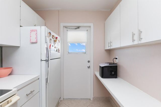 2731 NE 14th Street Causeway NE Apt 612, Pompano Beach, FL 33062