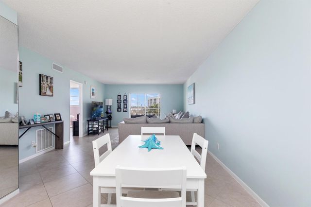 2731 NE 14th Street Causeway NE Apt 612, Pompano Beach, FL 33062