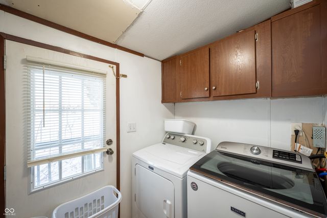 9985 N Private Road 875 W, Elizabethtown, IN 47232